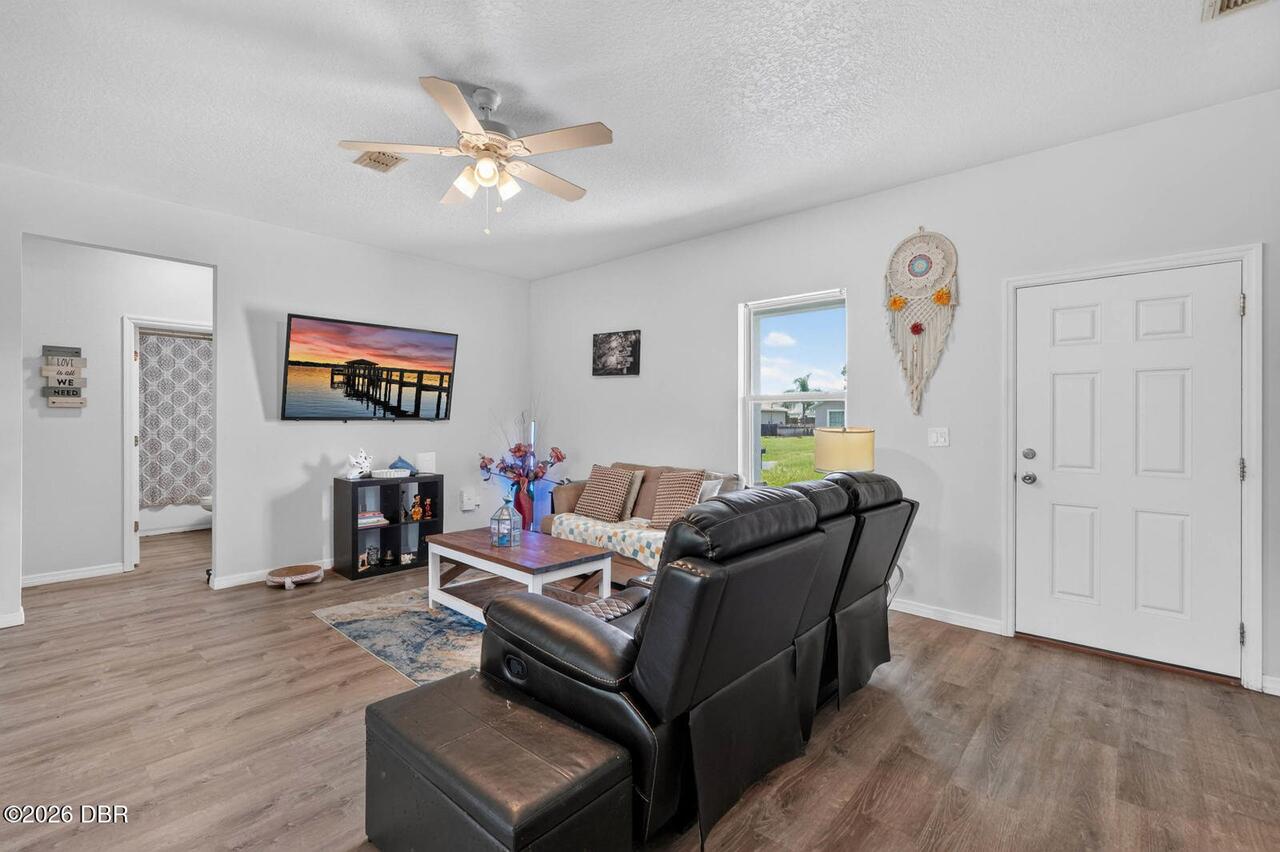Listing Photo 7