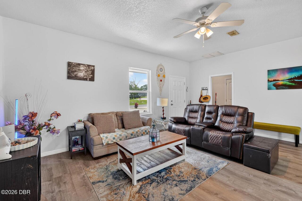 Listing Photo 8