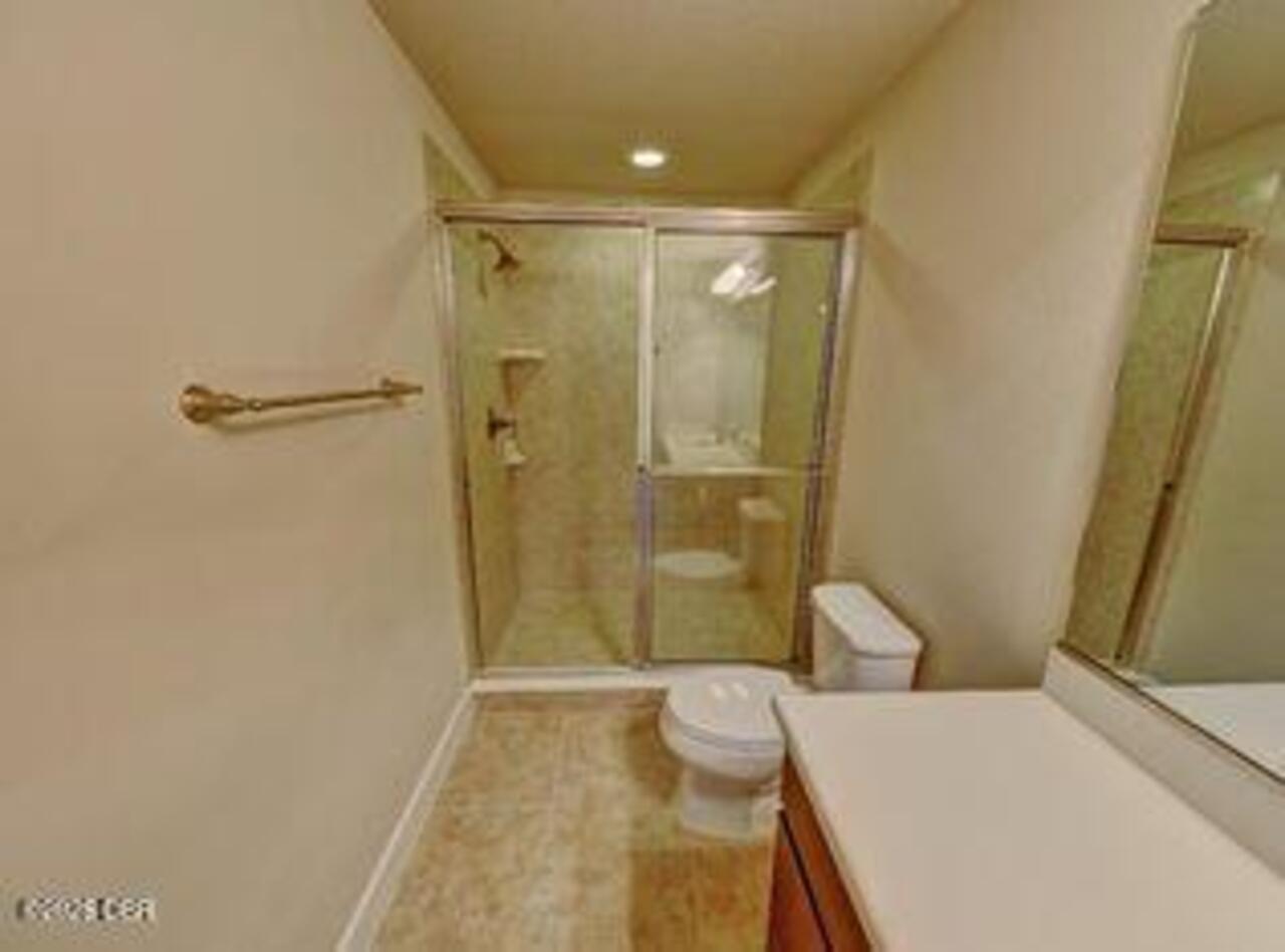 Listing Photo 10