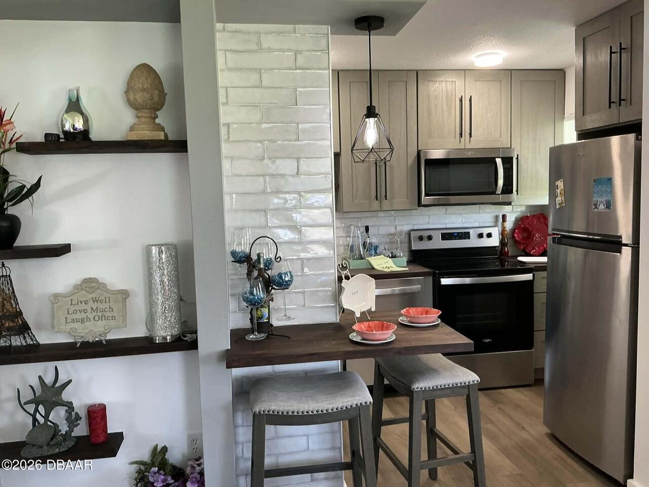 Listing Photo 17