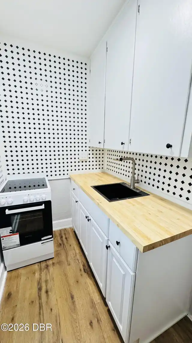 Listing Photo 10