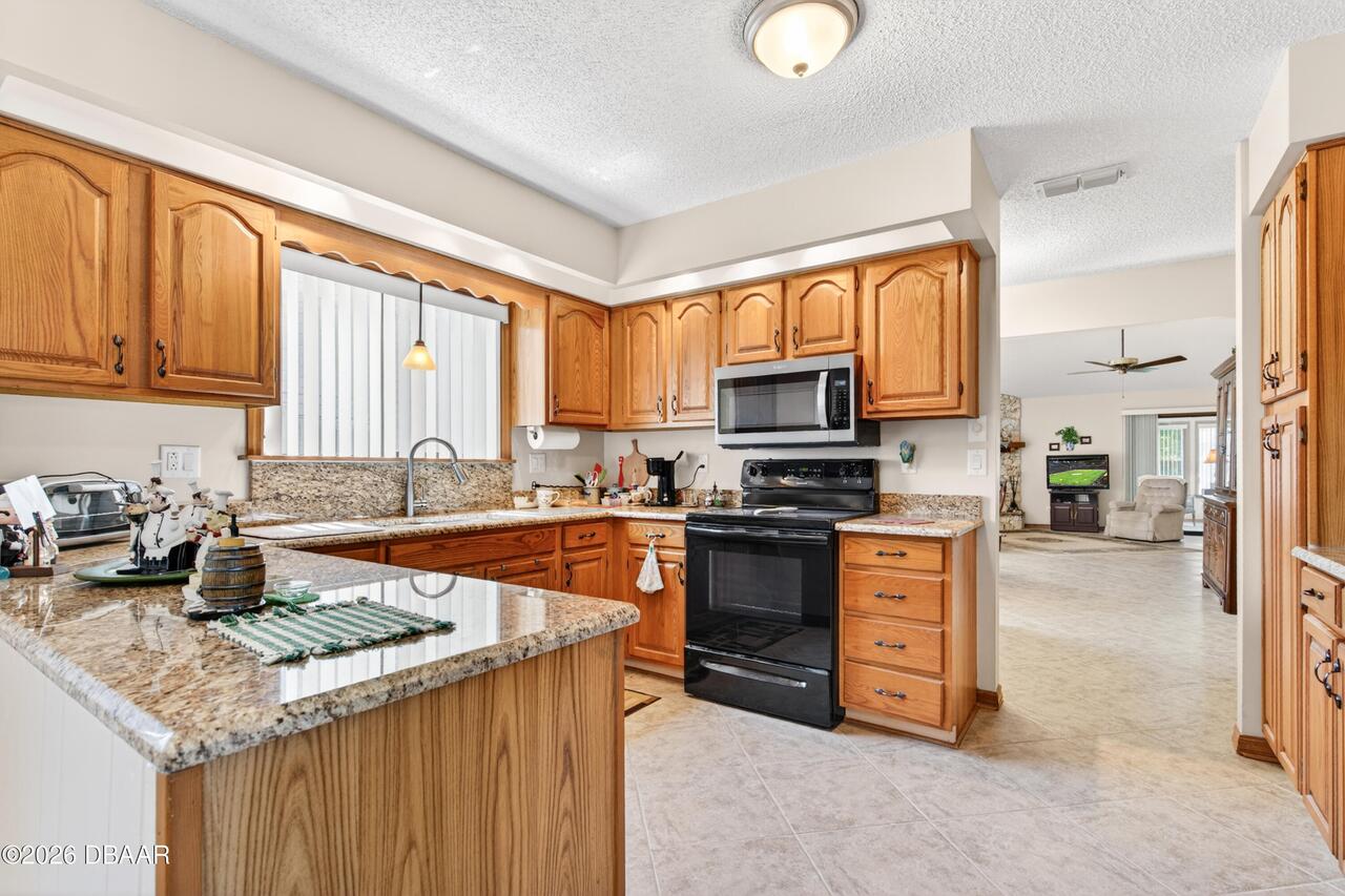 Listing Photo 12