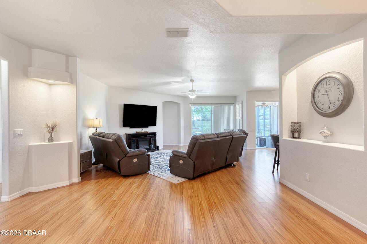 Listing Photo 13