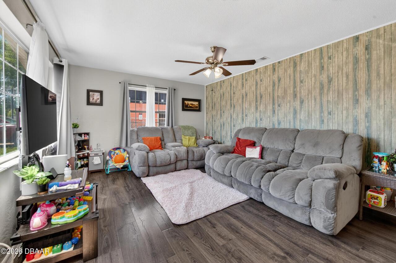 Listing Photo 7