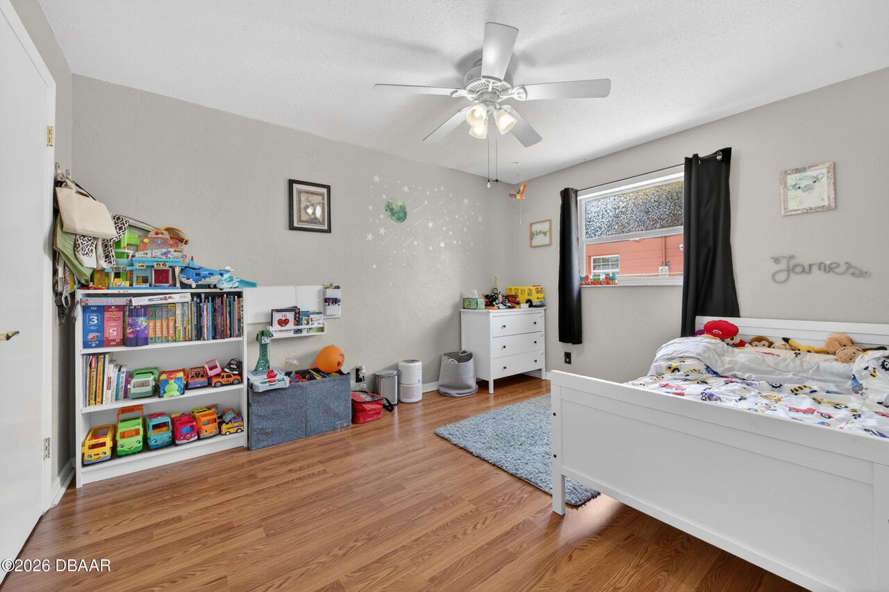 Listing Photo 11