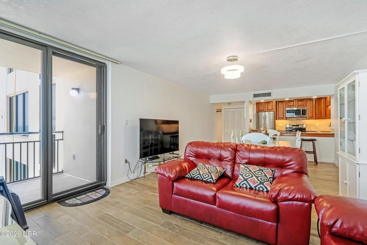 Listing Photo 7