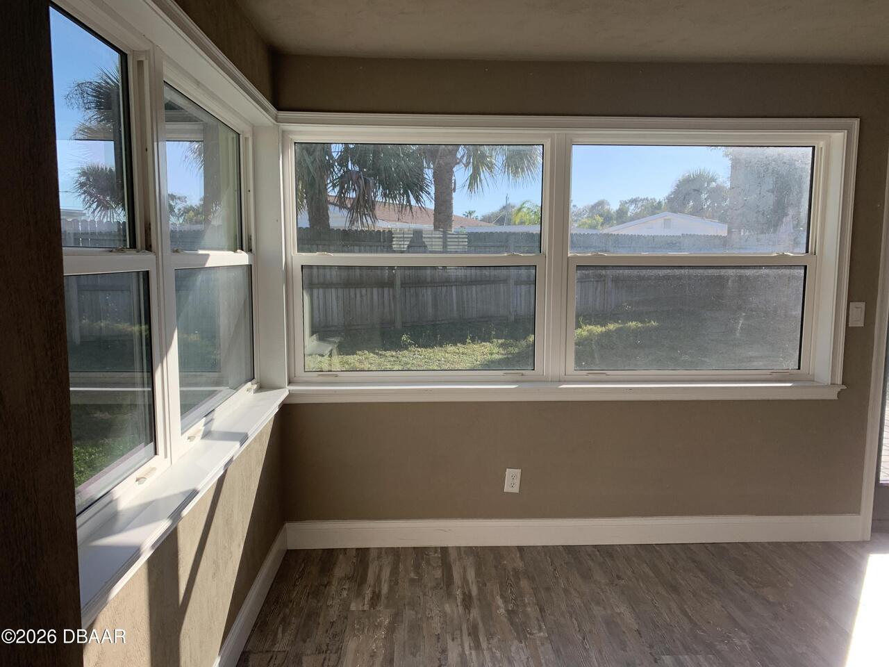 Listing Photo 14