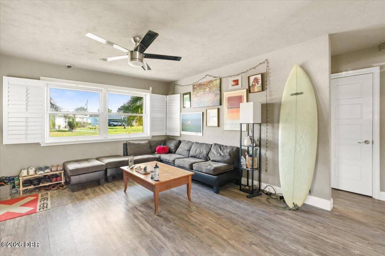 Listing Photo 10