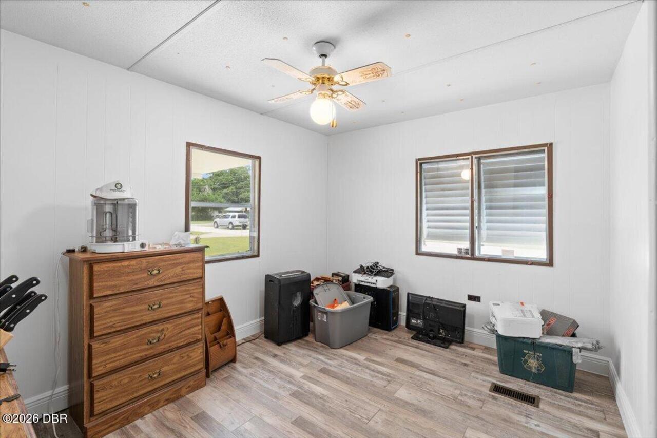 Listing Photo 22