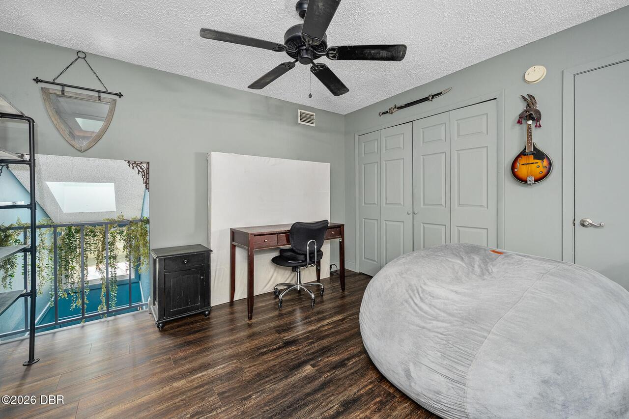 Listing Photo 16