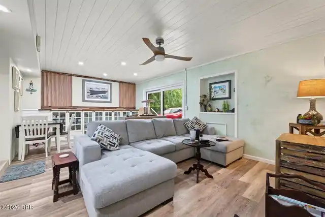 Listing Photo 25