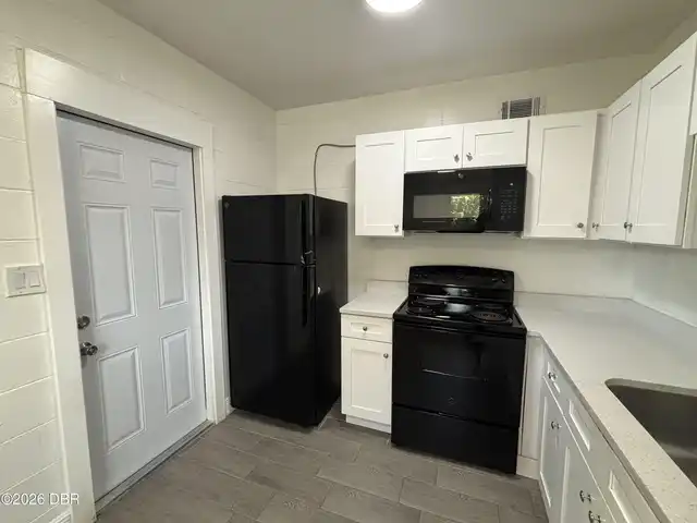 Listing Photo 7