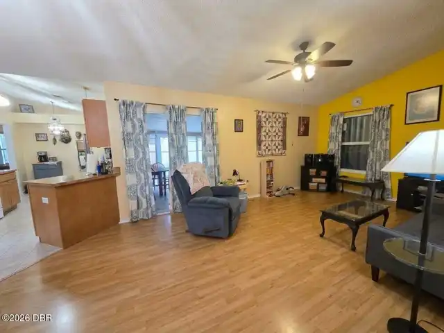 Listing Photo 6