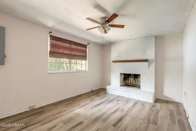 Listing Photo 9