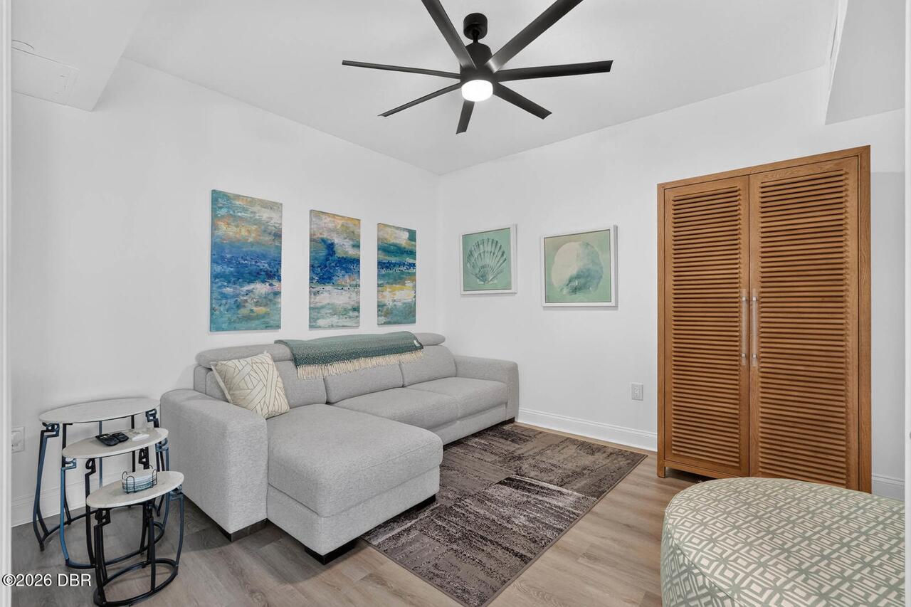 Listing Photo 17