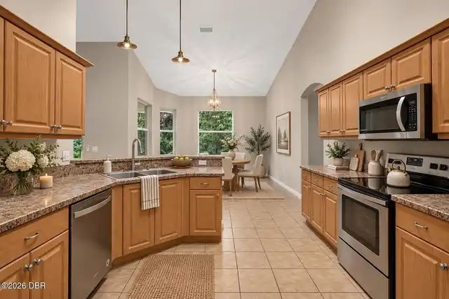 Listing Photo 16