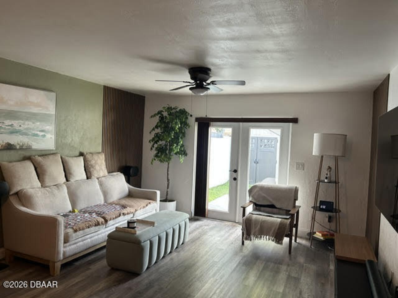 Listing Photo 11