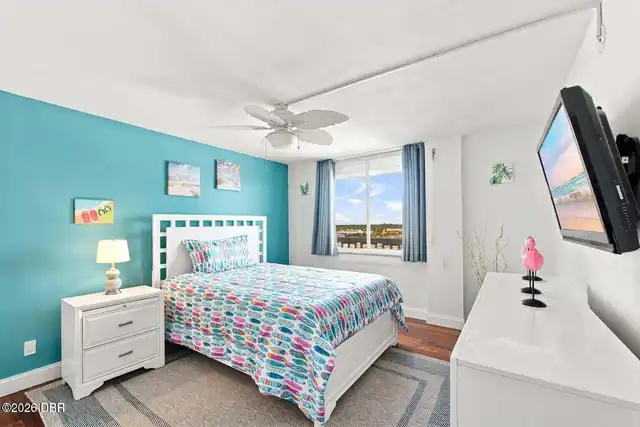 Listing Photo 11