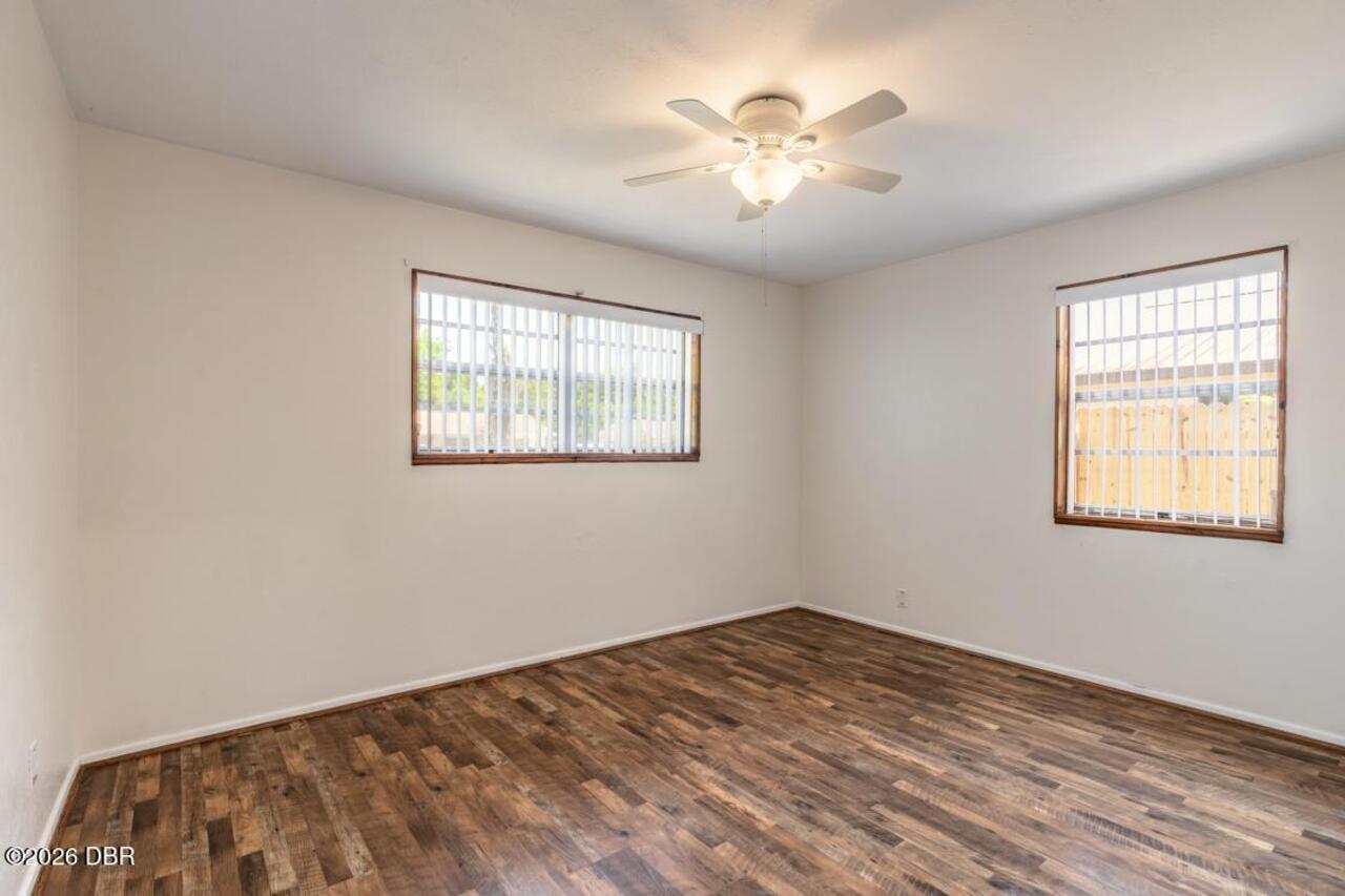 Listing Photo 11