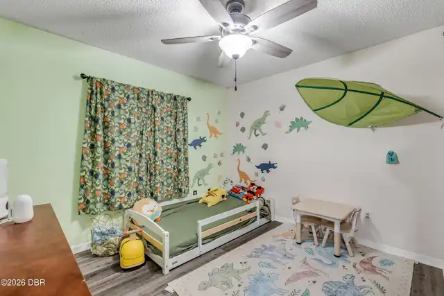 Listing Photo 17