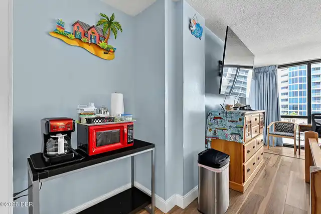 Listing Photo 7