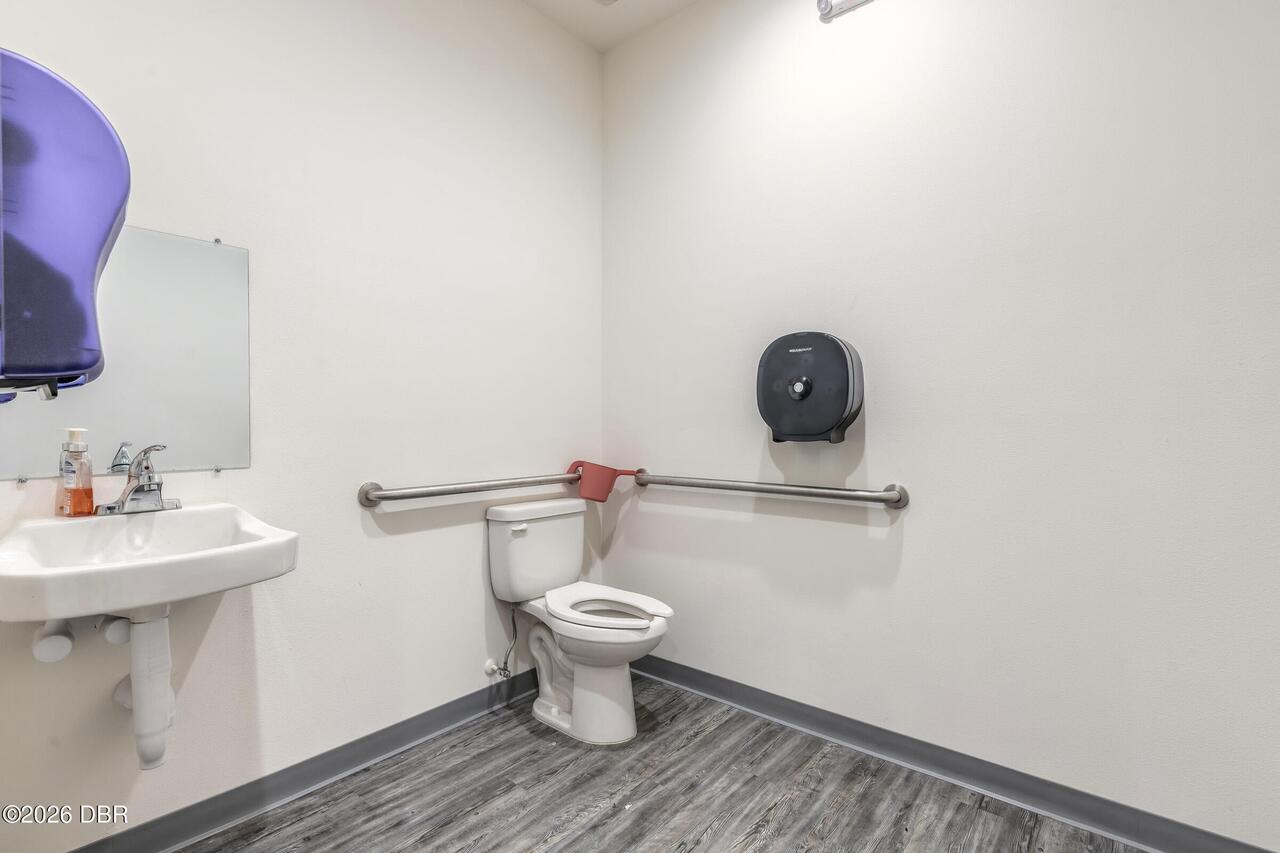 Listing Photo 15