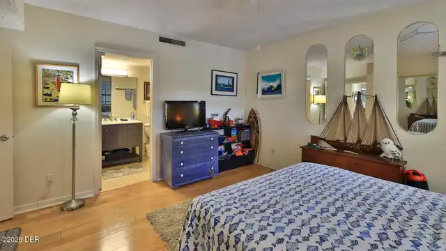 Listing Photo 32