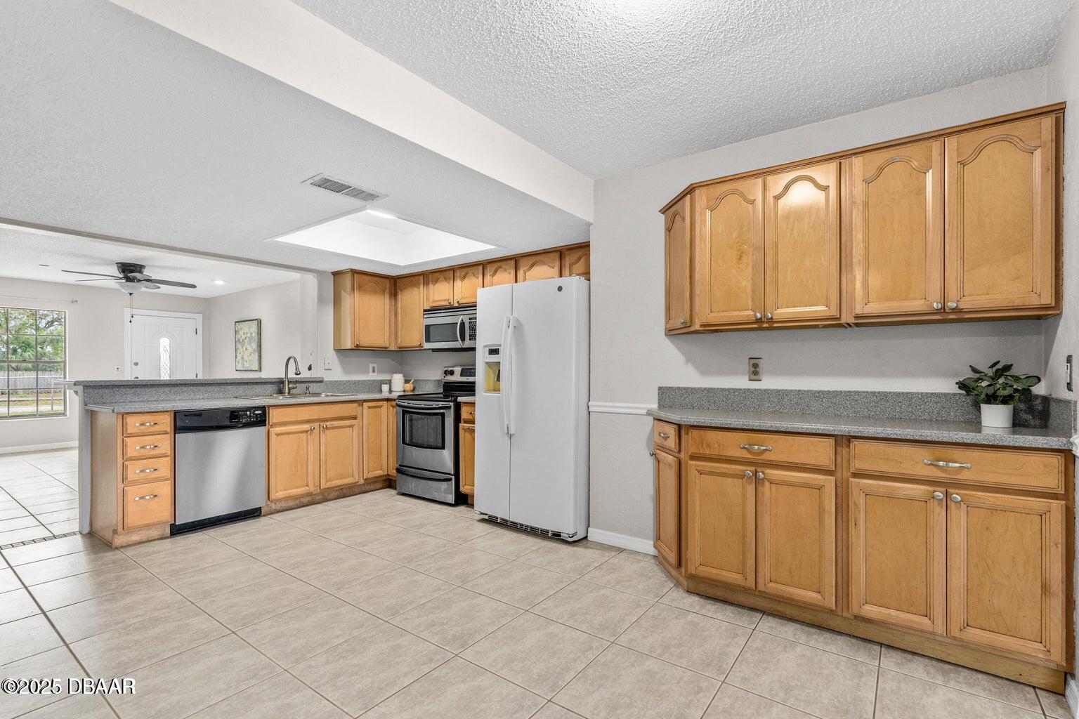 Listing Photo 6