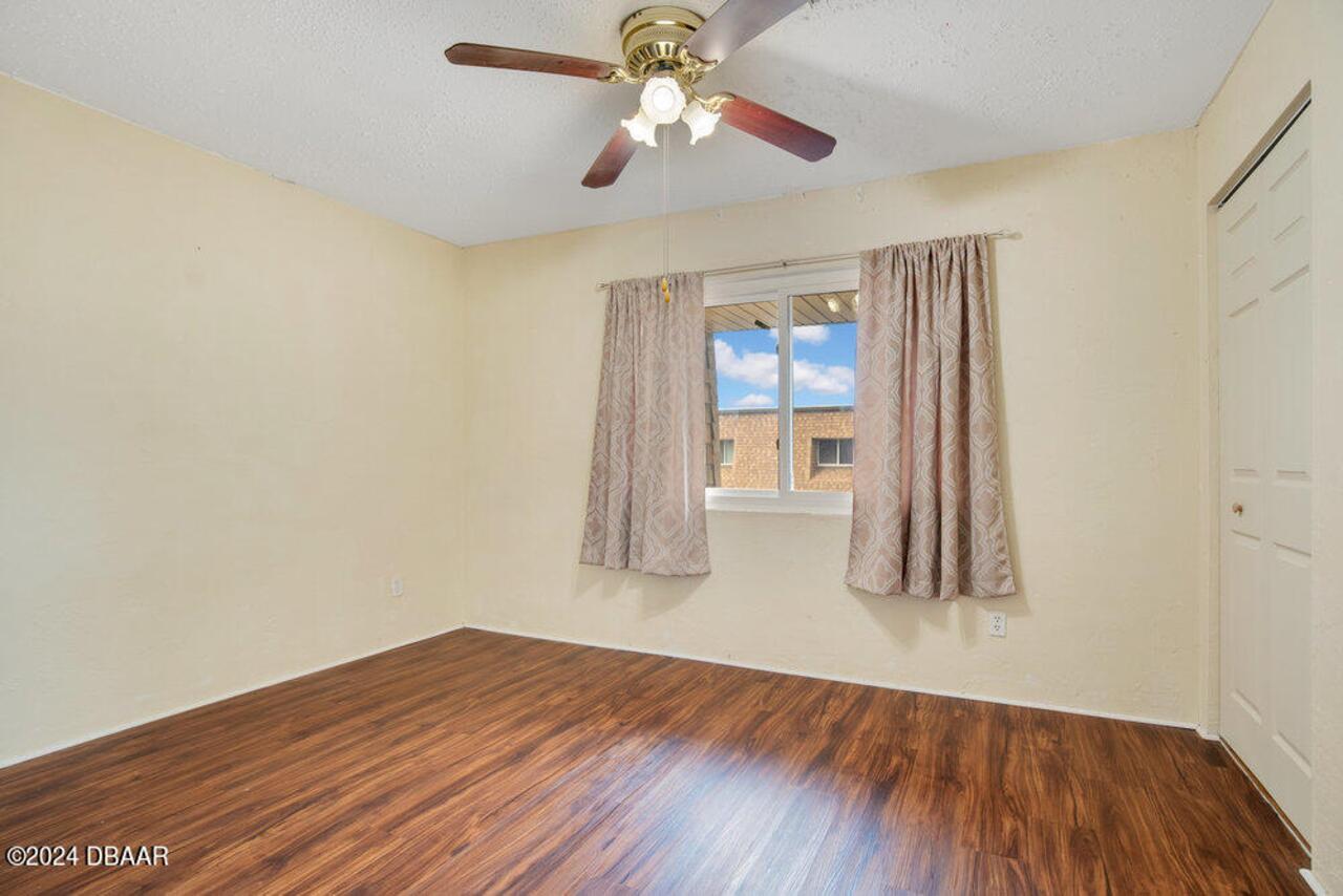 Listing Photo 28