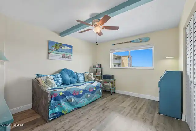 Listing Photo 12