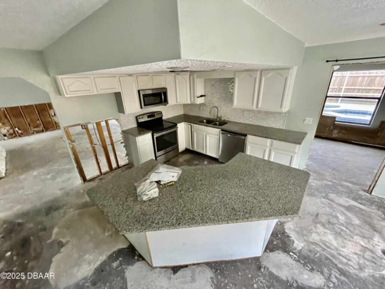 Listing Photo 18