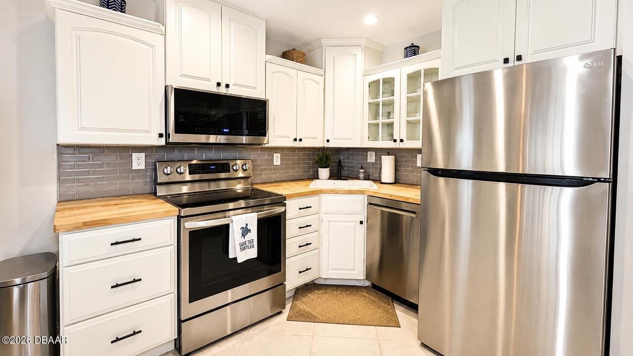 Listing Photo 12