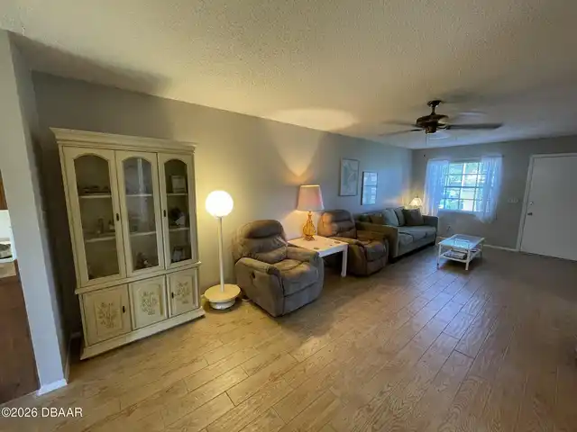 Listing Photo 6