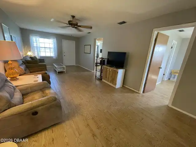 Listing Photo 18