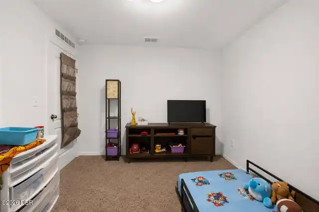 Listing Photo 15