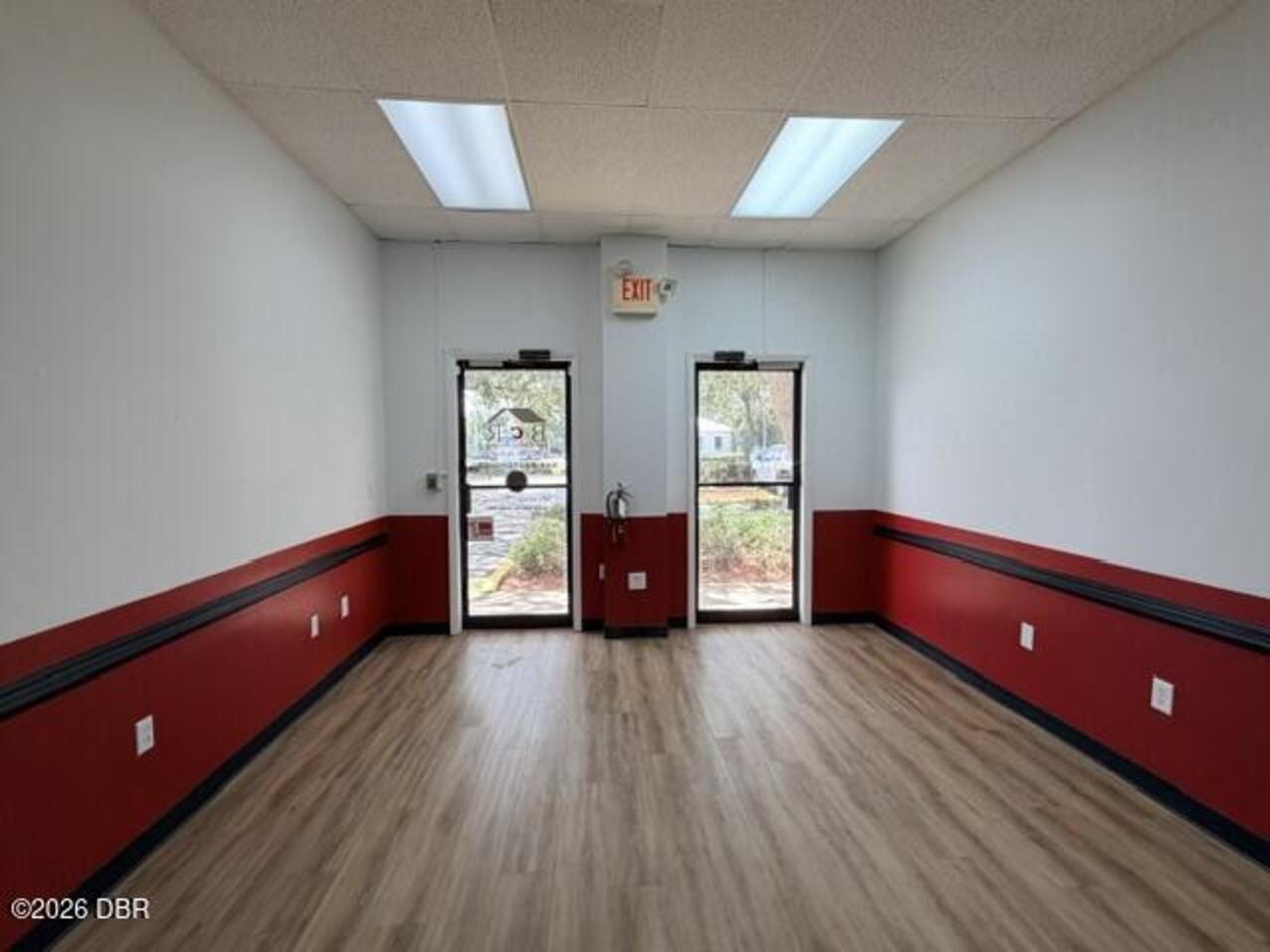 Listing Photo 11
