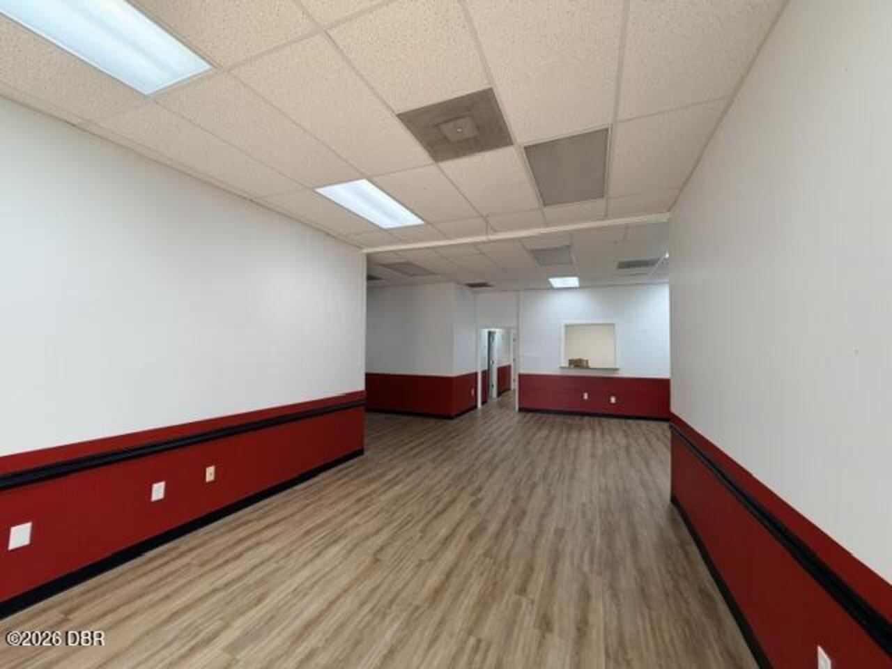 Listing Photo 12