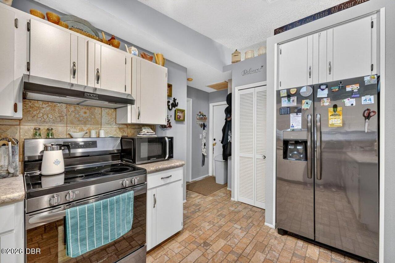 Listing Photo 11