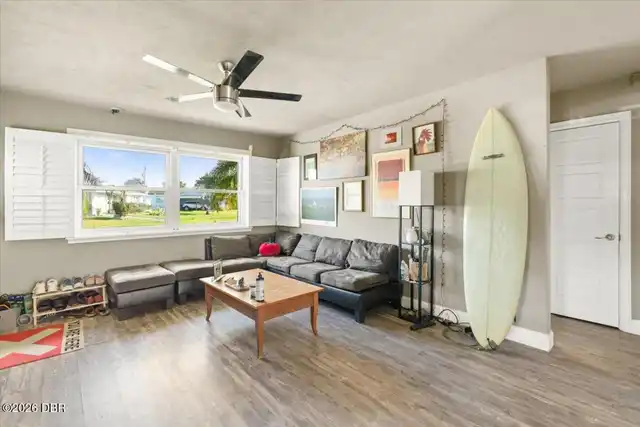 Listing Photo 10