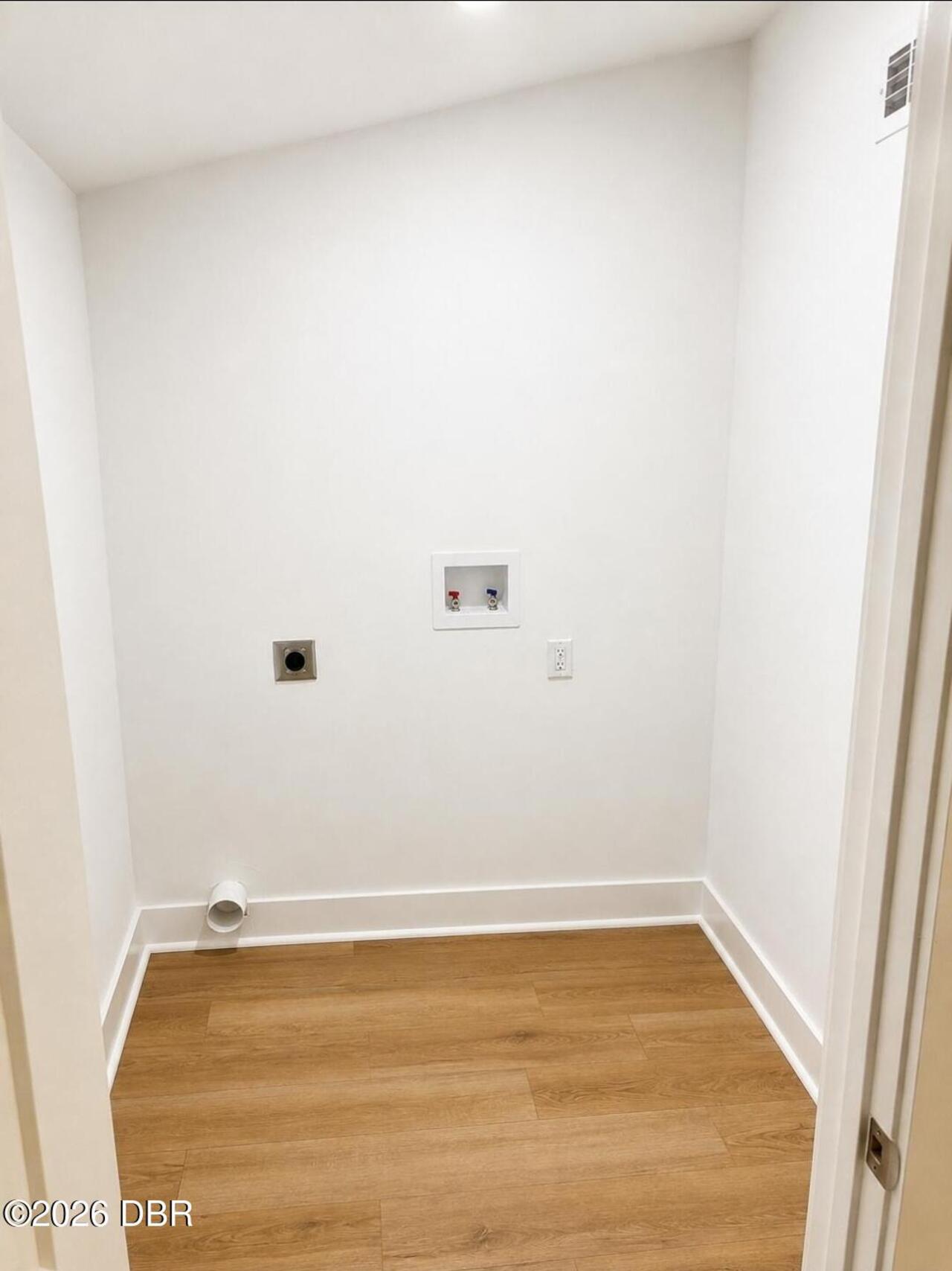 Listing Photo 12