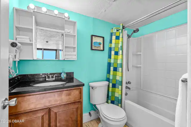Listing Photo 9