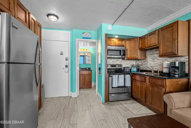 Listing Photo 15