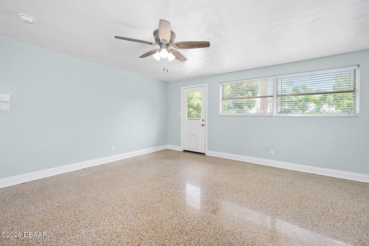 Listing Photo 14