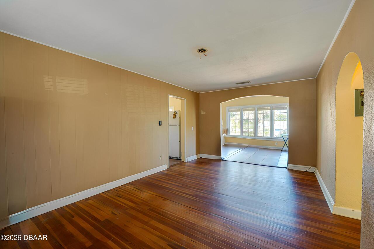 Listing Photo 8
