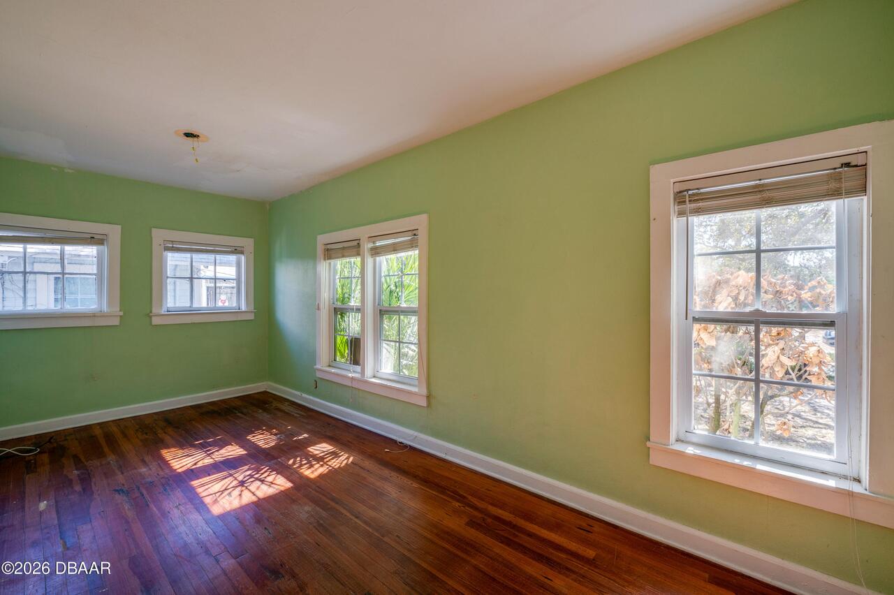 Listing Photo 15
