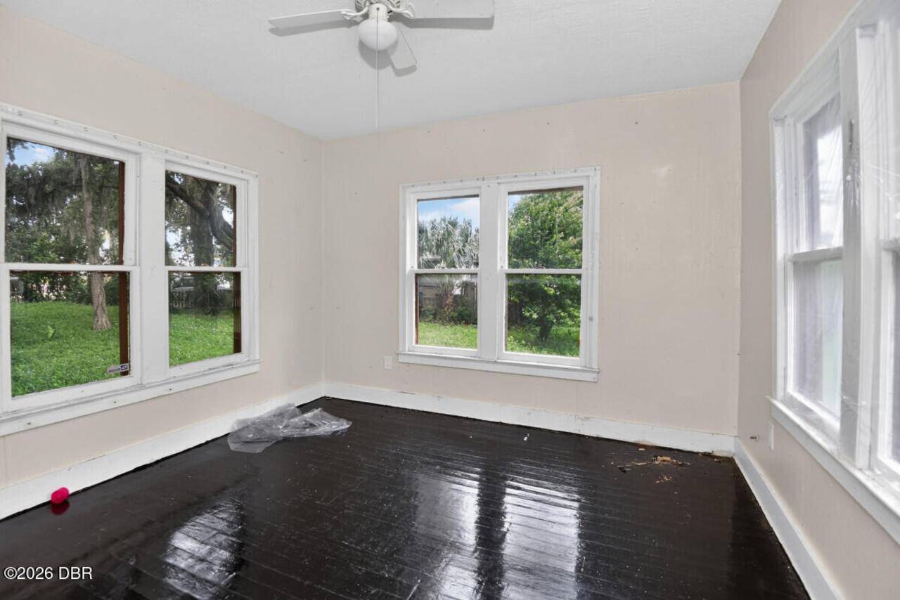 Listing Photo 7