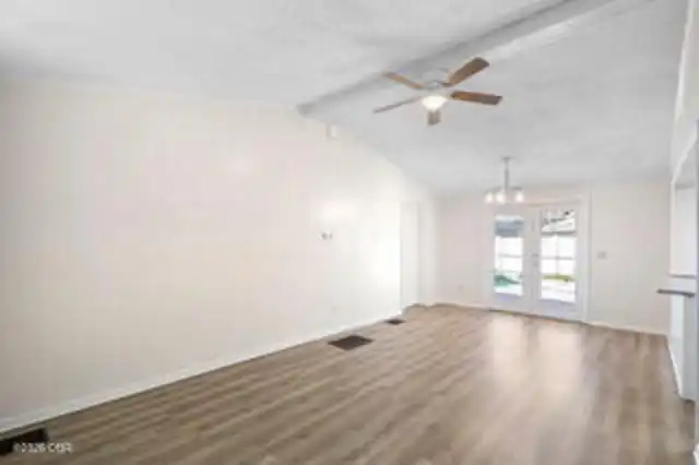 Listing Photo 7