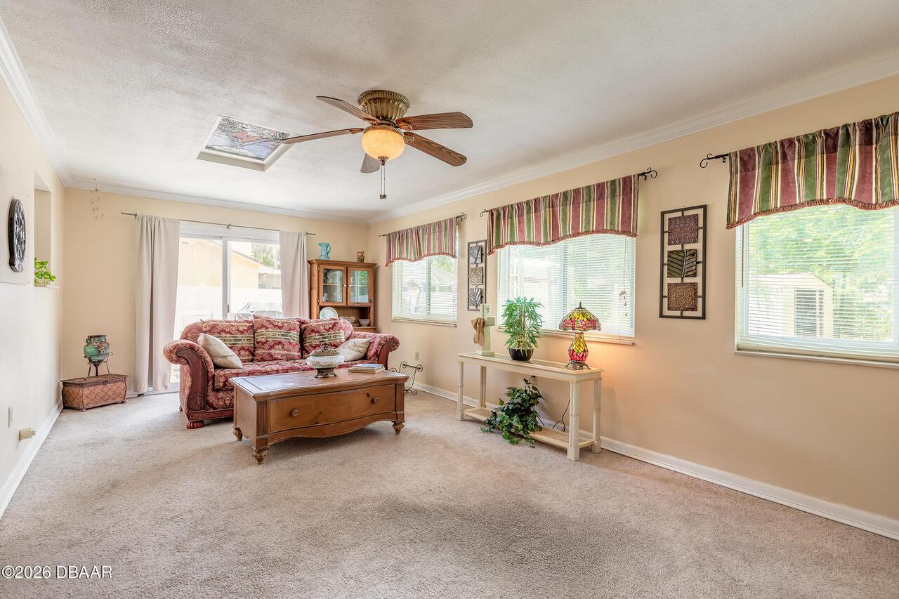 Listing Photo 9