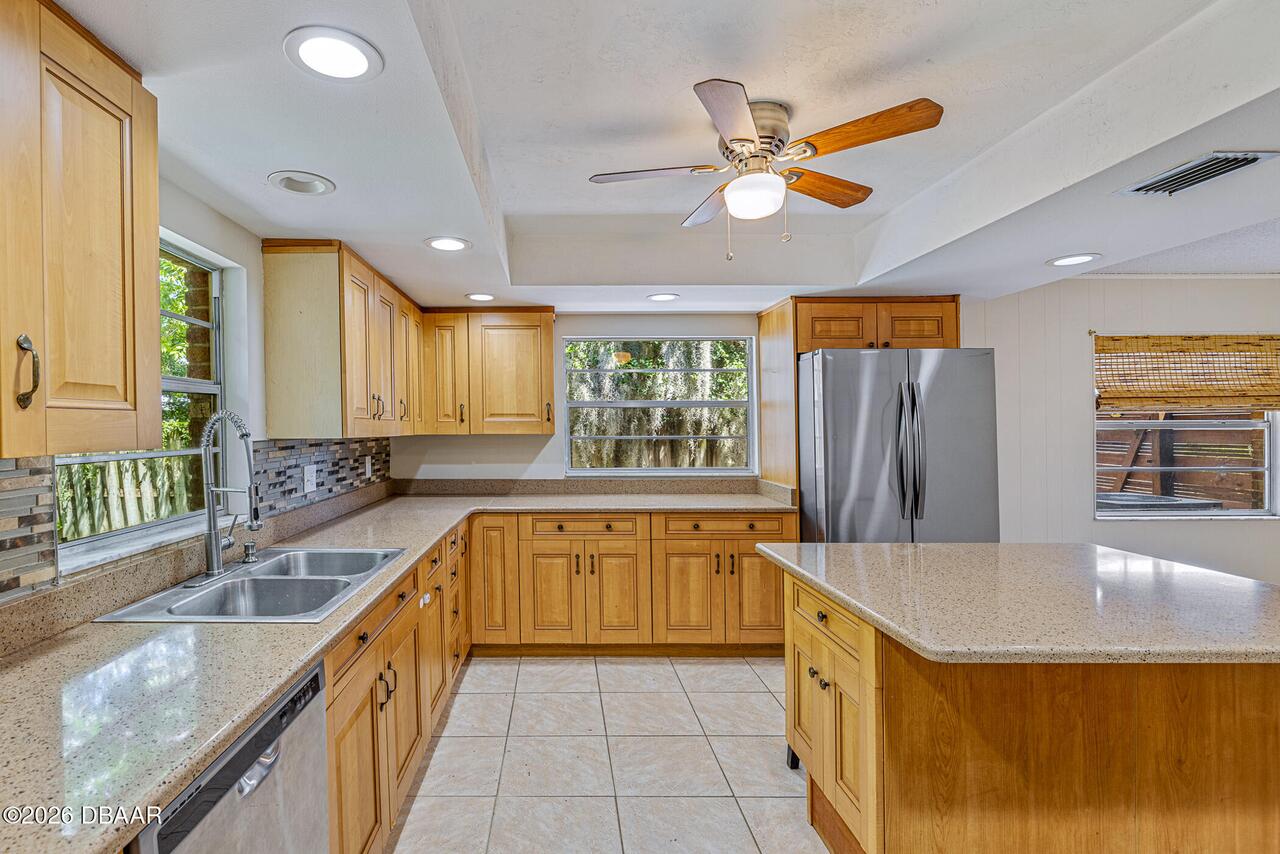 Listing Photo 8