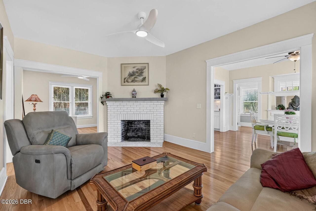 Listing Photo 8